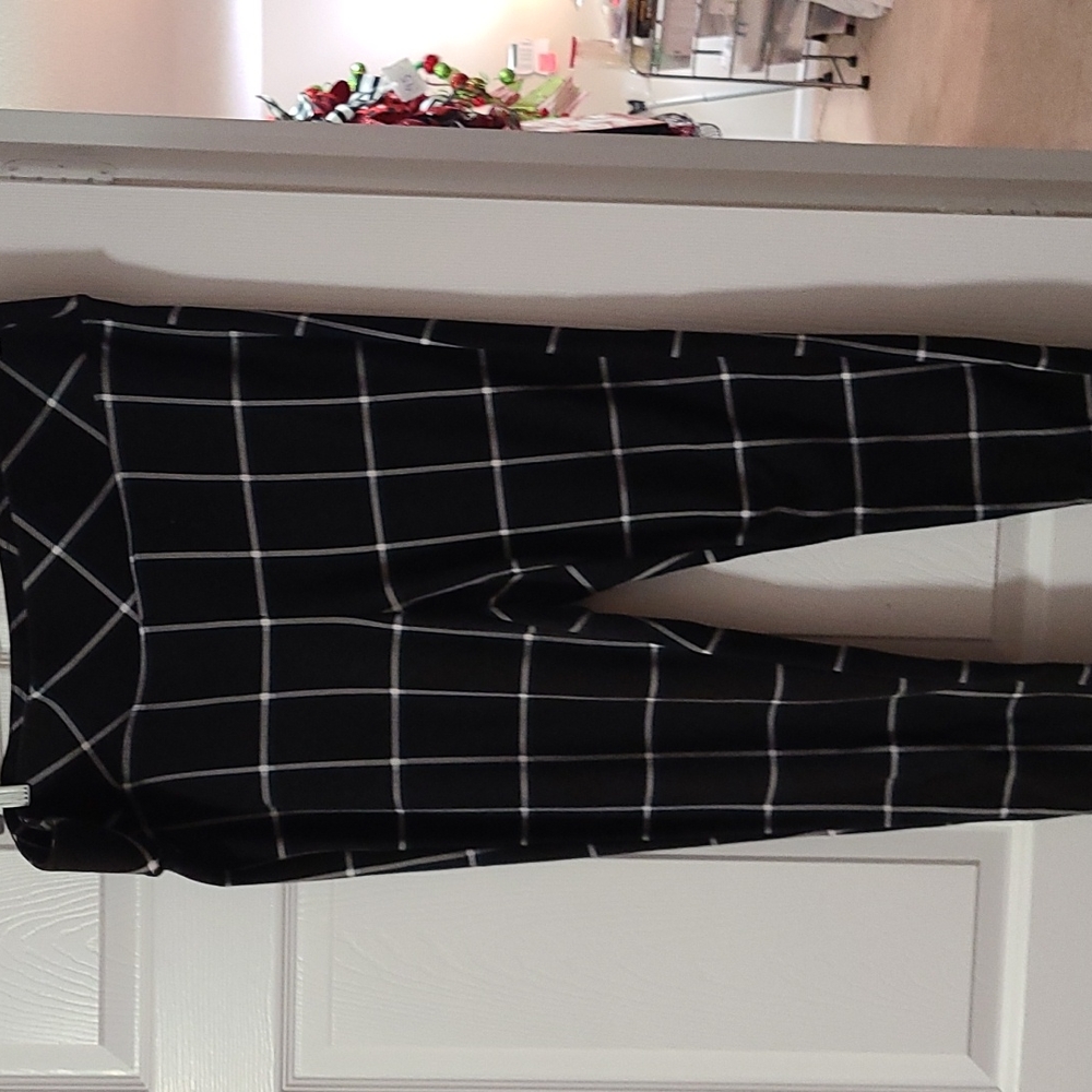 Torrid pixie  ankle pants size 3x, knit, Nwot
